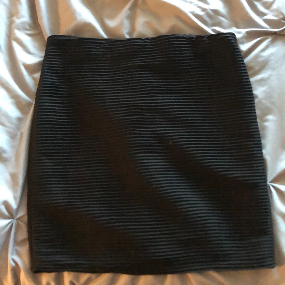 Women’a black pencil skirt Forever 21